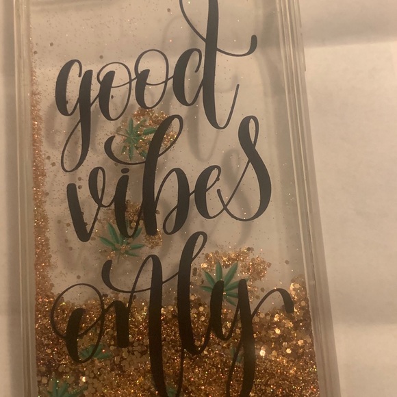 iPhone case - Picture 2 of 3